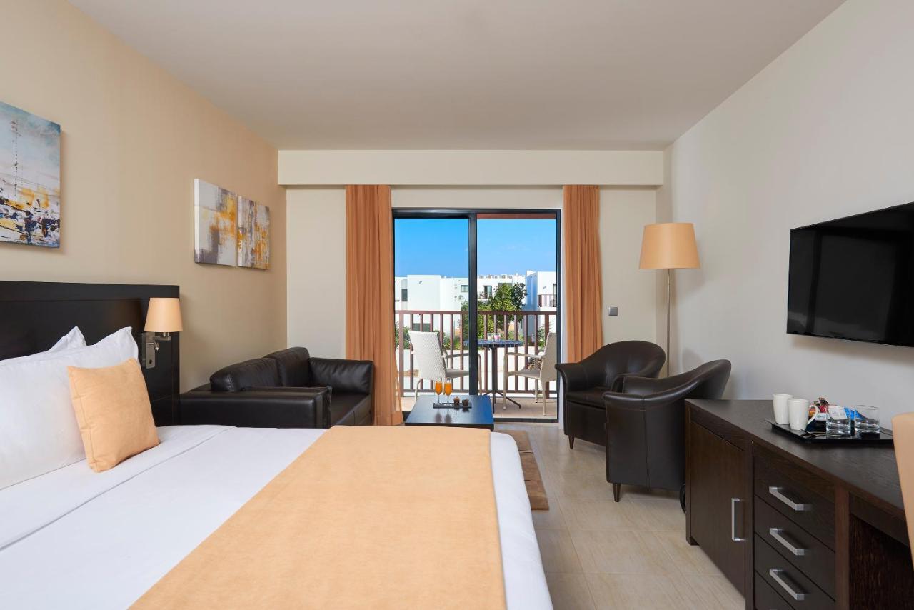 Melia Llana Beach Resort & Spa (Adults Only) سانتا ماريا المظهر الخارجي الصورة